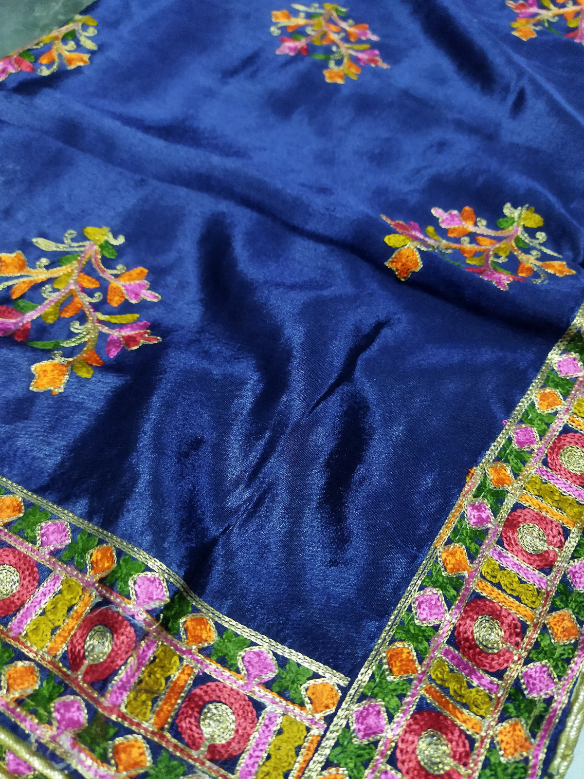 Handmade Intricate Aari Embroidery Buti Work With Four Side Border Dupatta in Green & Navy Shade By The Amritsar Store - The Amritsar Store