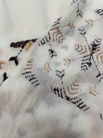 The Amritsar Store Phulkari Hand-Embroidered Cream Stole with geometric Pattern