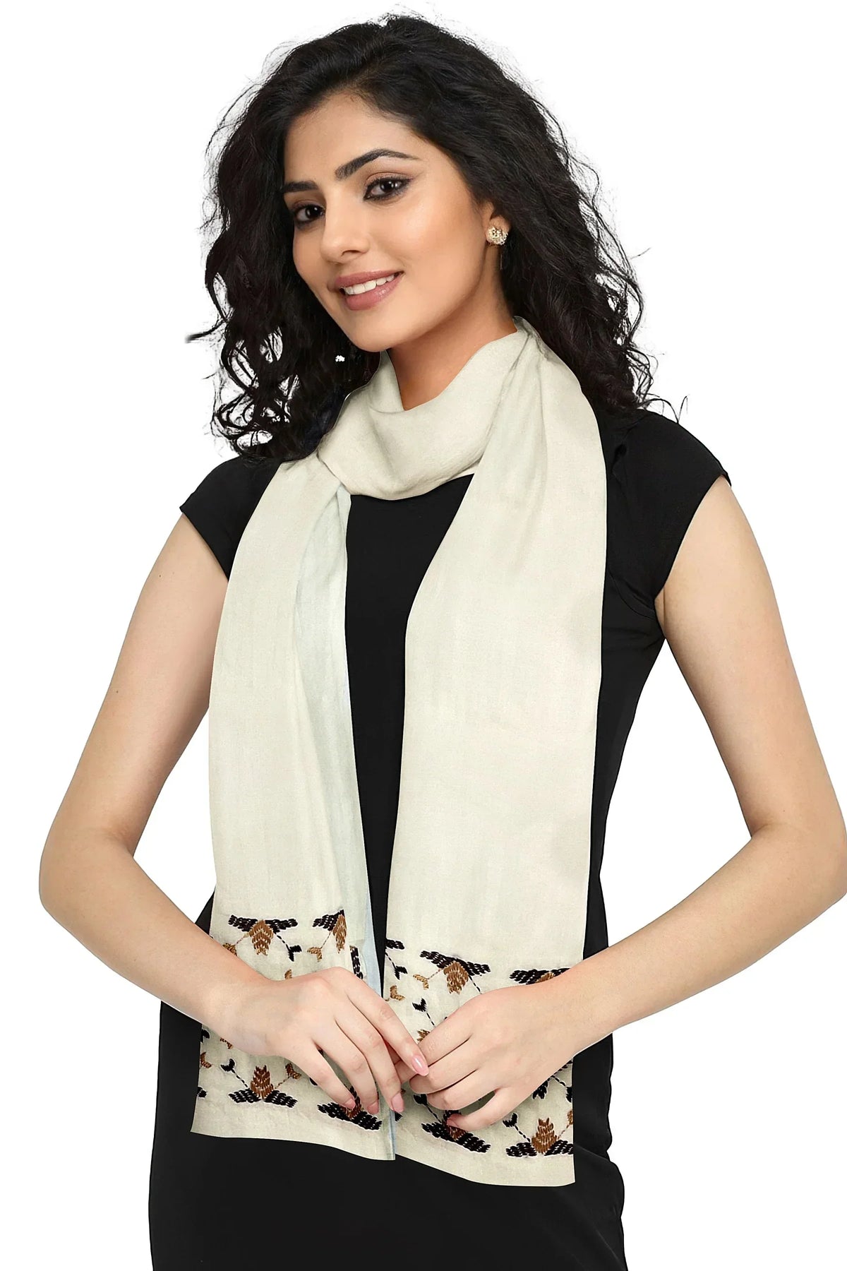 The Amritsar Store Phulkari Hand-Embroidered Cream Stole with geometric Pattern - The Amritsar Store