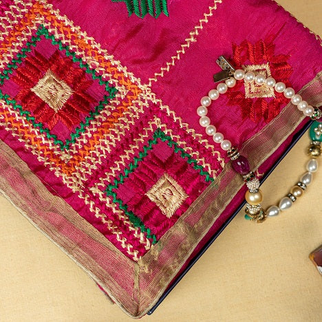 Mesmerizing Handmade Phulkari Dupatta with Pattern Design and With Four Side Tissue Work Size 1.05 Mtr x 2.20 Mtr By The Amritsar Store - The Amritsar Store