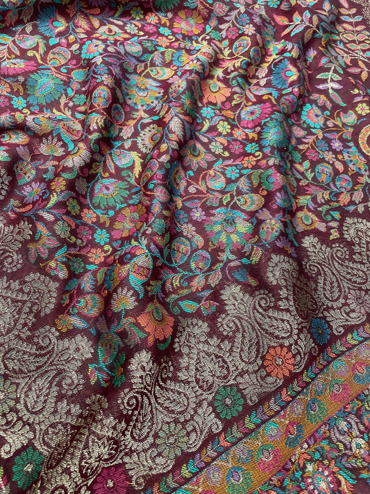 The Amritsar Store Timeless woven stole with Luxe Zari border, Stole For Women - The Amritsar Store