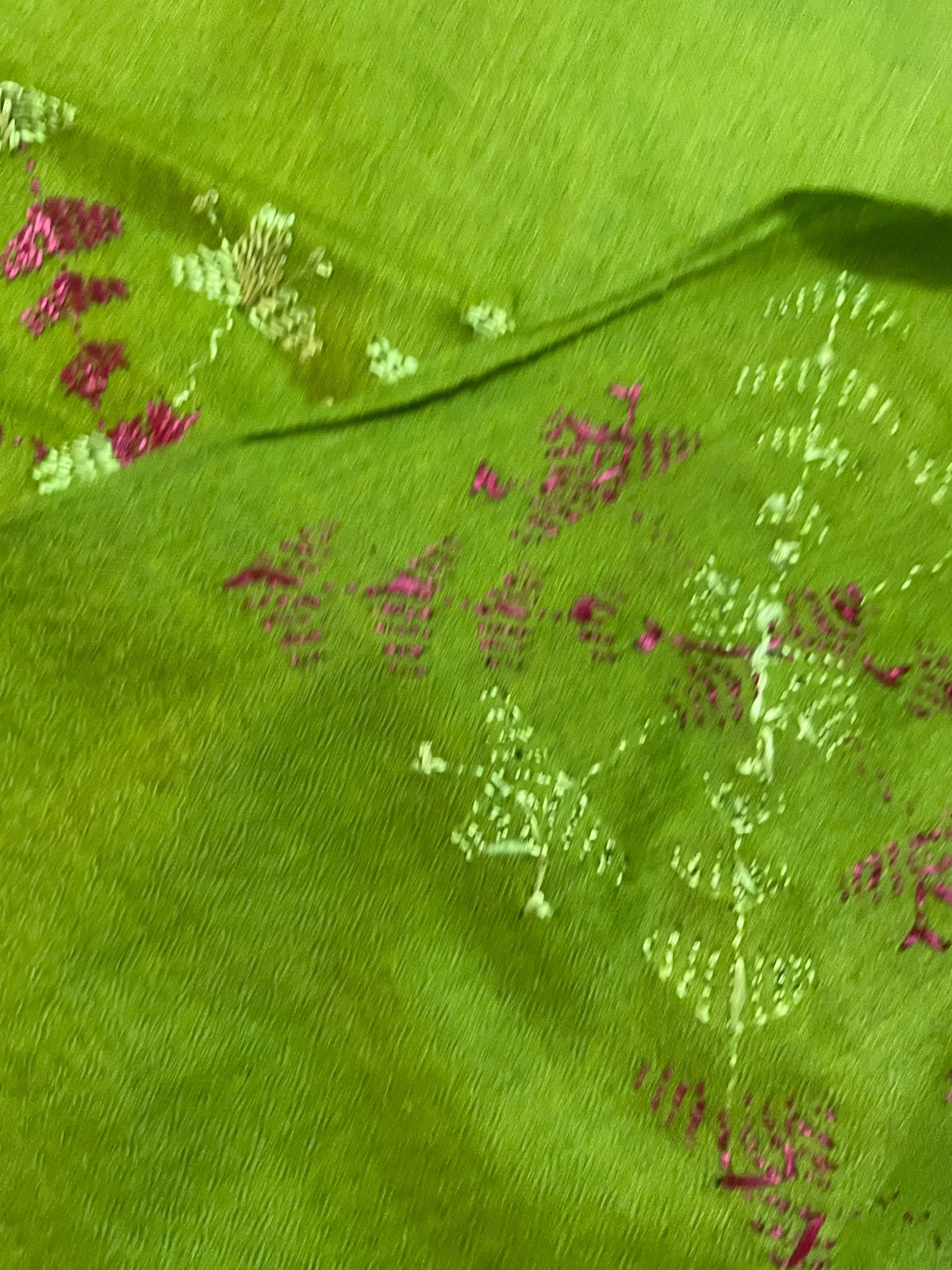 The Amritsar Store Phulkari Hand Embroidered Shawl in green with Magenta Border - The Amritsar Store
