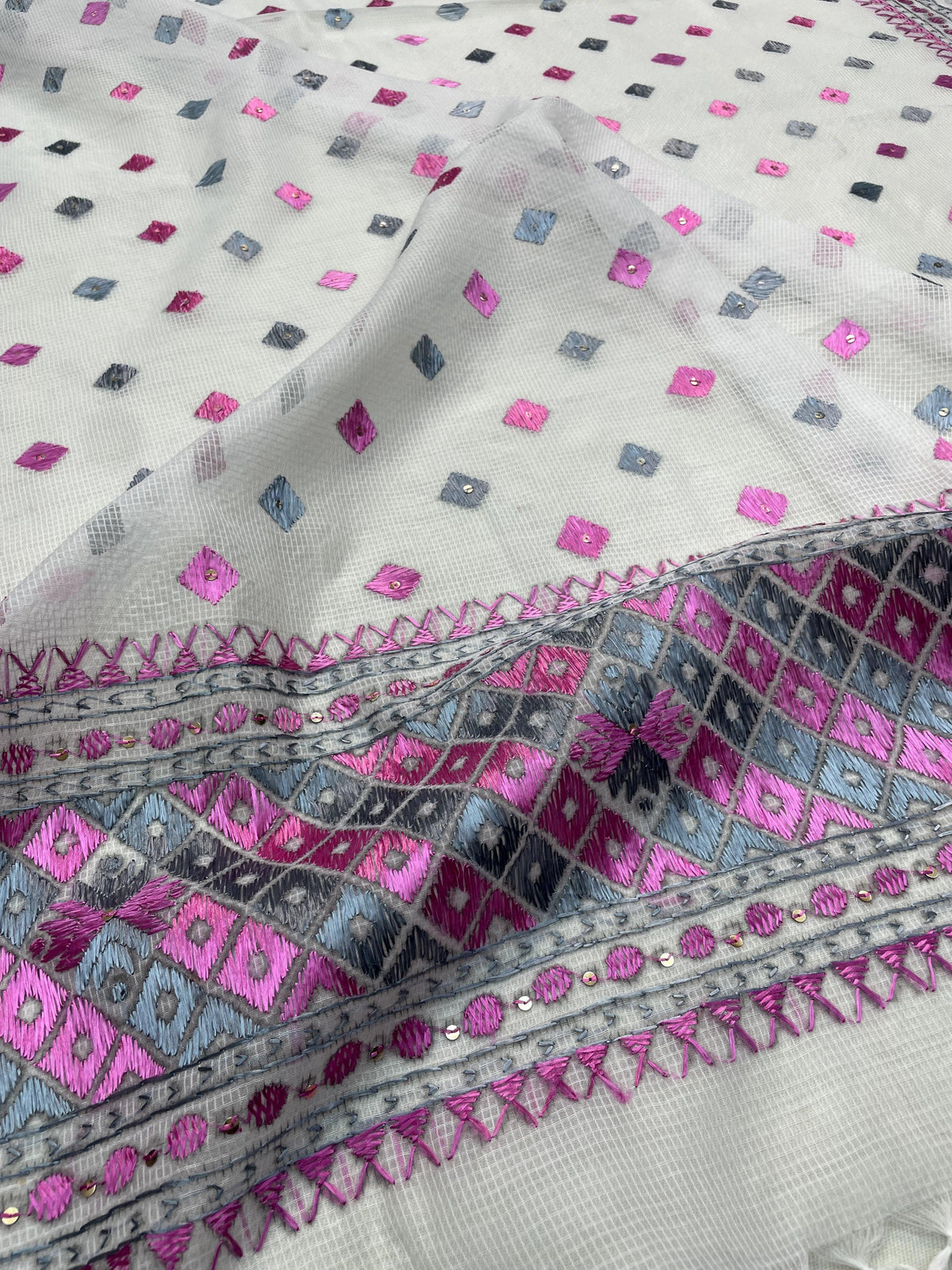 Phulkari Dupatta – Hand Embroidered Off-White Dupatta for Women | The Amritsar Store - The Amritsar Store