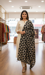 The Amritsar Store Phulkari Dupatta with Geometric Embroidery