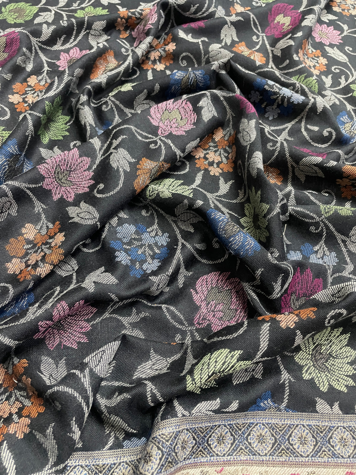 The Amritsar Store Black Shawl with Sozni Style Floral Jaal – Handcrafted Traditional Kashmiri Wool Wrap