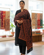 The Amritsar Store Black Pashmina Shawl with intricate Sozni embroidery – luxurious handcrafted wrap showcasing fine Kashmiri craftsmanship and elegance.