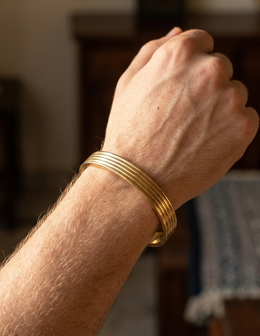 Designer brass kada for men with engraved line pattern, 6mm thickness by The Amritsar Store