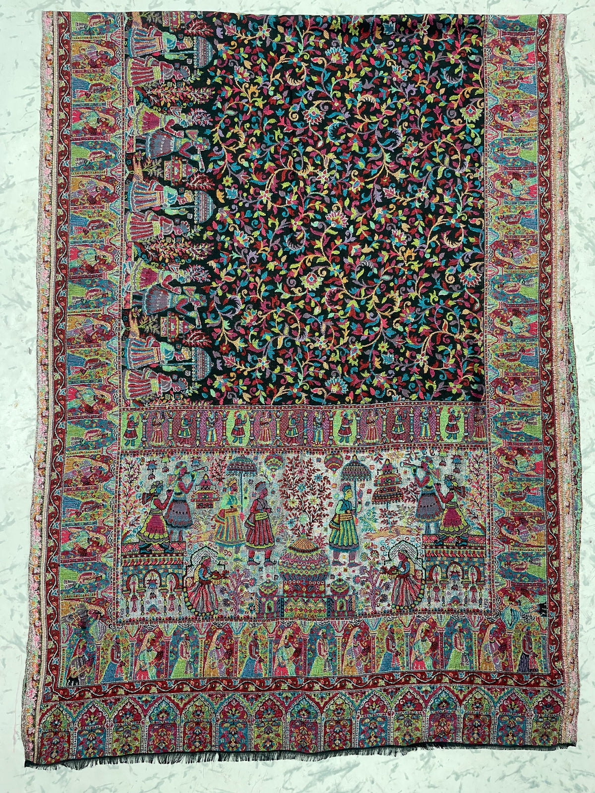 “The Amritsar Store Heritage Kani Stole – Vibrant Mughal-Inspired Story Weave (Women)”