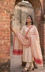 “Orange and pink hand embroidered Phulkari dupatta for women by The Amritsar Store featuring traditional Punjabi embroidery craftsmanship.”