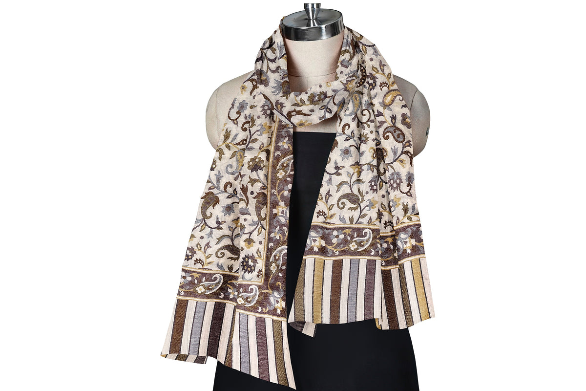 Elegant Off-White Stole with Floral Accents