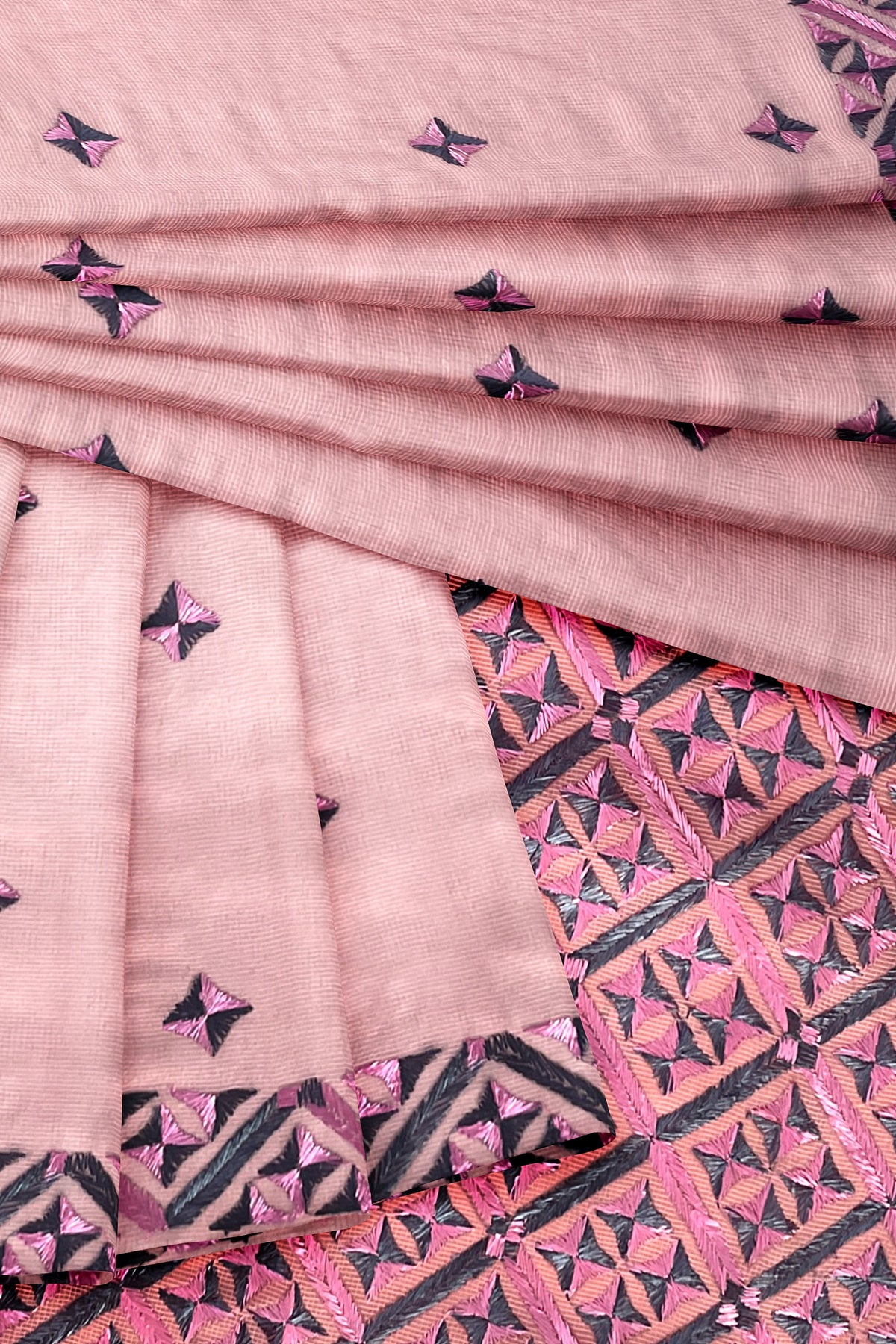 The Amritsar Store Phulkari Saree – Hand Embroidered Traditional Design on Elegant Pink Fabric