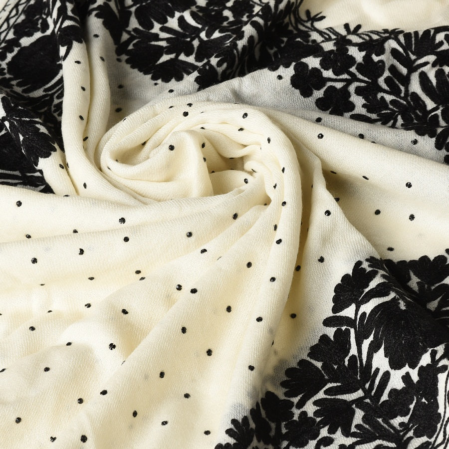 Mesmerizing Hues White & Black Aesthetically Designed From Kashmir Pure Wool Shawl - The Amritsar Store