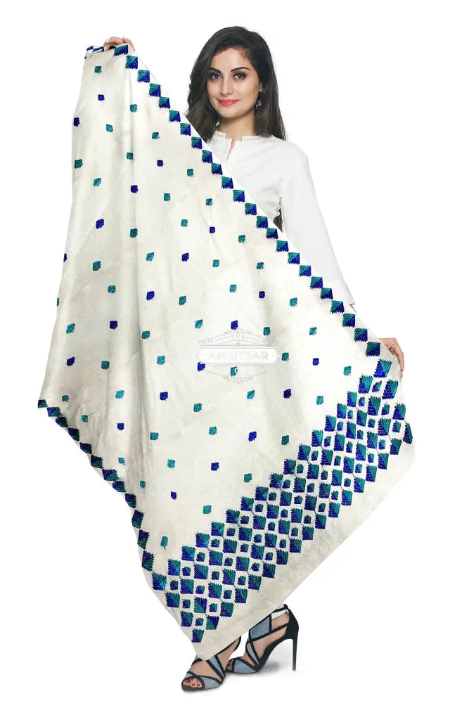 White Hand-Embroidered Phulkari Dupatta – Traditional Punjabi Elegance Phulkari